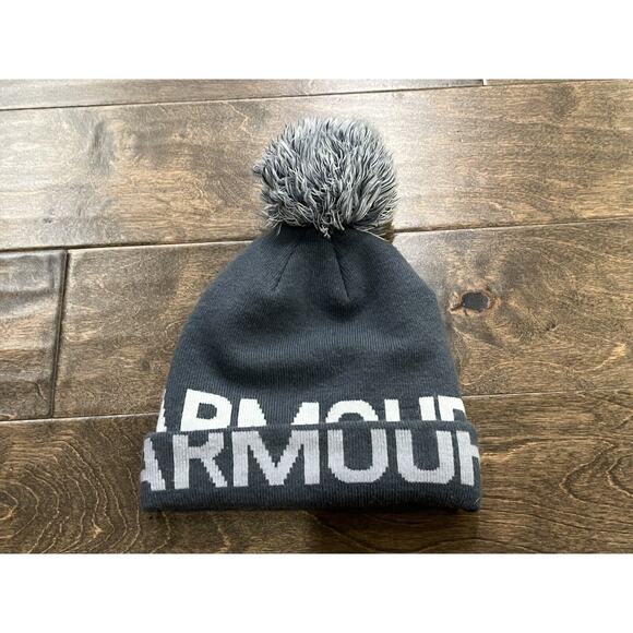 Under Armour Womens Gray Pom Acrylic Stretch Beanie Hat Cap One Size - Picture 3 of 5